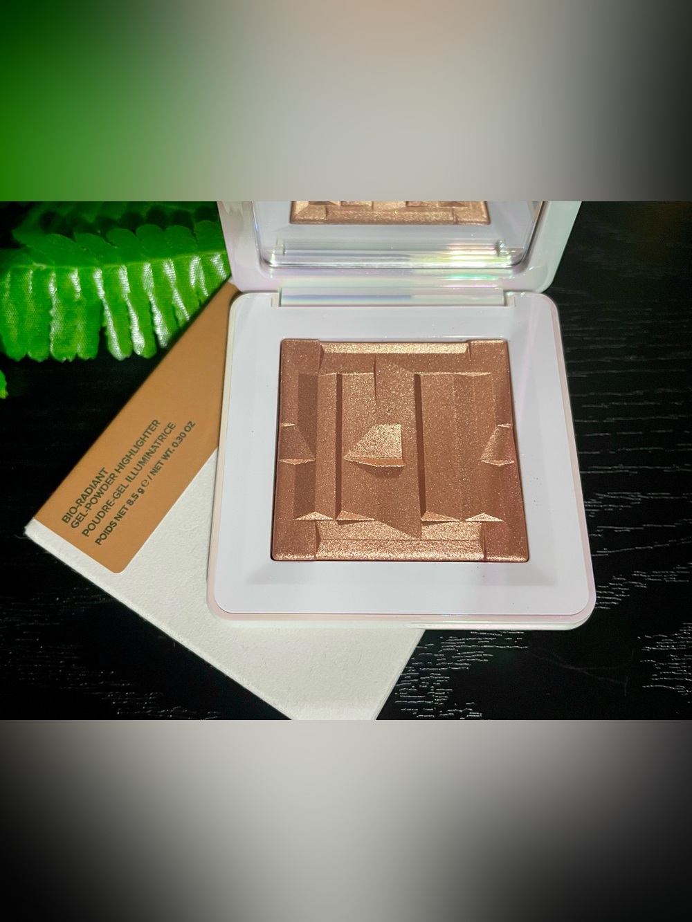 Haus Labs by Lady Gaga Bio-Radiant Gel-Powder Highlighter - Shade Raw Amber - Picture 8 of 12